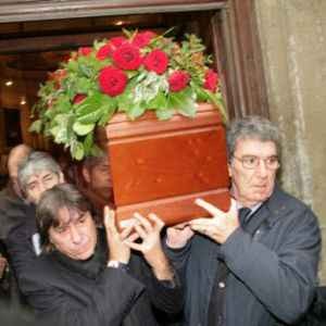 funerali bearzot 23 dic 10.jpg