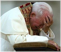 E Papa Wojtyla scoppiò in lacrime e singhiozzando diceva: "Civitavecchia, Civitavecchia...